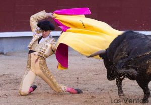 Farol de rodillas de Fernando Adri&aacute;n